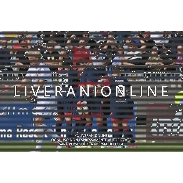 17-10-2021. Cagliari Calcio - U.C. Sampdoria. 8° giornata Serie A calcio 2021-2022. Italia, Sardegna, Cagliari, Stadio Unipol Domus. Salvatore Moi/Aldo Liverani s.a.s. Nella foto: esultanza dopo il gol di Martin Caceres Cagliari ©MOI/AGENZIA ALDO LIVERANI SAS