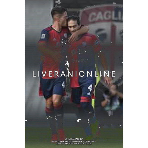 17-10-2021. Cagliari Calcio - U.C. Sampdoria. 8° giornata Serie A calcio 2021-2022. Italia, Sardegna, Cagliari, Stadio Unipol Domus. Salvatore Moi/Aldo Liverani s.a.s. Nella foto: esultanza dopo il gol di Martin Caceres Cagliari ©MOI/AGENZIA ALDO LIVERANI SAS