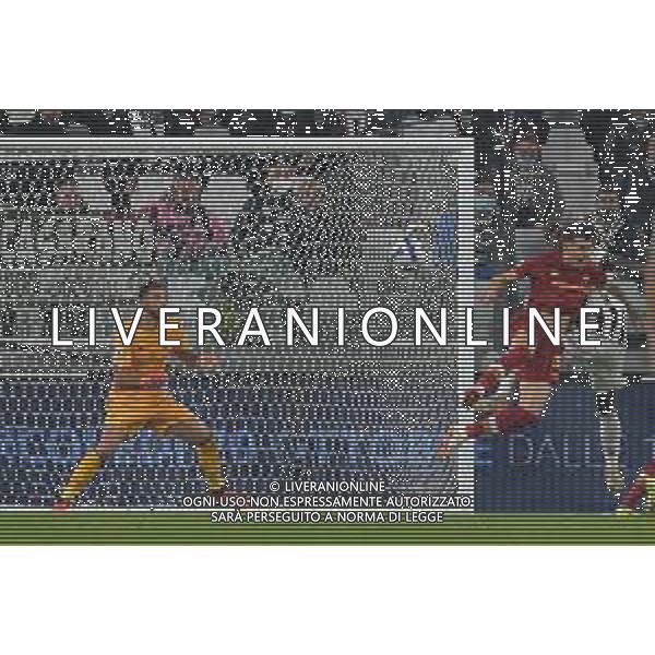 Torino 17.10.2021 Stadio Allianz Stadium ©Alessandro Falzone/Agenzia Aldo Liverani Juventus vs Roma Serie A Tim 2021/2022 Nella foto : gol di MOISE KEAN ©FALZONE/AGENZIA ALDO LIVERANI SAS