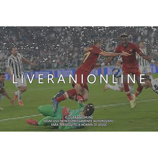Torino 17.10.2021 Stadio Allianz Stadium ©Alessandro Falzone/Agenzia Aldo Liverani Juventus vs Roma Serie A Tim 2021/2022 Nella foto : FALLO DEL RIGORE CONCESSO ALLA ROMA ©FALZONE/AGENZIA ALDO LIVERANI SAS