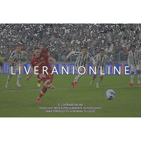 Torino 17.10.2021 Stadio Allianz Stadium ©Alessandro Falzone/Agenzia Aldo Liverani Juventus vs Roma Serie A Tim 2021/2022 Nella foto : VERETOUT SBAGLIA IL RIGORE ©FALZONE/AGENZIA ALDO LIVERANI SAS