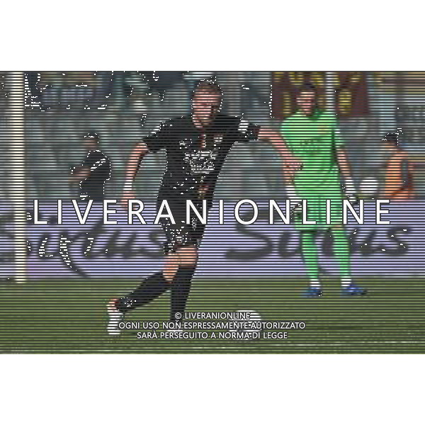 ¬© TVRG Kamil Glik (Benevento) Cremonese vs Benevento Campionato Serie BKT - 8a giornata Cremona 17-10-2021 Stadio Giovanni Zini foto Roberto Garavaglia/ag. Aldo Liverani sas/AGENZIA ALDO LIVERANI SAS