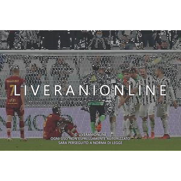 Torino 17.10.2021 Stadio Allianz Stadium ©Alessandro Falzone/Agenzia Aldo Liverani Juventus vs Roma Serie A Tim 2021/2022 Nella foto : Esultanze Juve con delusione Roma