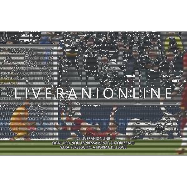 Torino 17.10.2021 Stadio Allianz Stadium ©Alessandro Falzone/Agenzia Aldo Liverani Juventus vs Roma Serie A Tim 2021/2022 Nella foto : Esultanza gol di Moise Kean