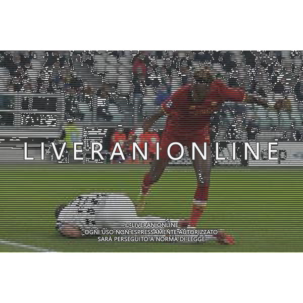 Torino 17.10.2021 Stadio Allianz Stadium ©Alessandro Falzone/Agenzia Aldo Liverani Juventus vs Roma Serie A Tim 2021/2022 Nella foto : Tammy Abraham-Giorgio Chiellini