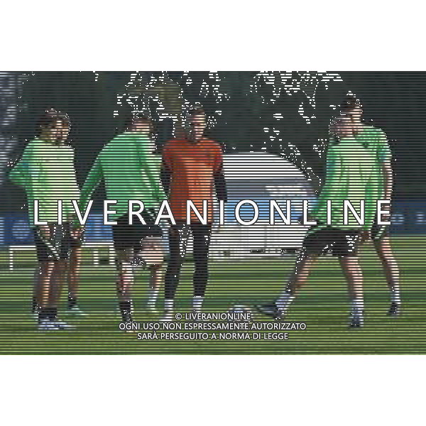 ¬© TVRG Allenamento Inter nella foto i giocatori in allenamento Appiano Gentile (CO) 18-10-2021 Centro sportivo Suning in memoria di Angelo Moratti Allenamento dell\'Inter in preparazione della gara contro lo Sheriff Tiraspol valevole per la 3a giornata del gruppo D della fase a gironi della UEFA Champions League foto Roberto Garavaglia/ag. Aldo Liverani sas/AGENZIA ALDO LIVERANI SAS
