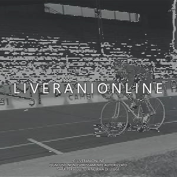 RETROSPETTIVA ROGER RIVIERE CICLISTA NELLA FOTO ROGER RIVIERE AL VELODROMO VIGORELLI PER IL RECORD DELL\'ORA 20-09-1958 AG ALDO LIVERANI SAS
