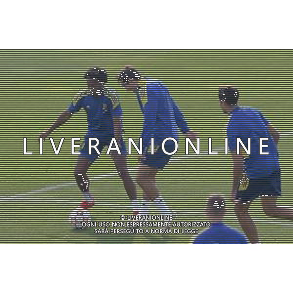 Torino 19.10.2021 Juventus Centre Continassa Allenamento rifinitura Champions League 2021/2022 ©Manuela Viganti/Ag. Aldo Liverani sas Nella foto: juan cuadrado e federico chiesa ©VIGANTI/AGENZIA ALDO LIVERANI SAS