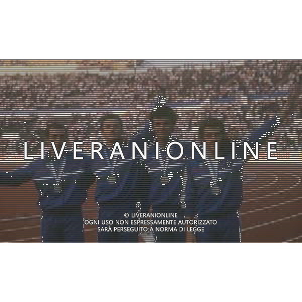 1983 HELSINKI CAMPIONATI DEL MONDO DI ATLETICA LEGGERA NELLA FOTO PIER FRANCESCO PAVONI CON PIETRO MENNEA STEFANO TILLI E CARLO SIMIONATO STAFFETTA 4X4 AG ALDO LIVERANI SAS