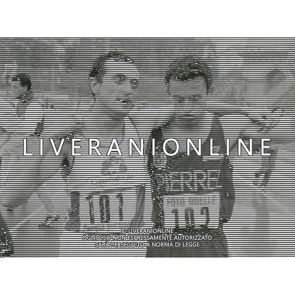 RETROSPETTIVA PIER FRANCESCO PAVONI ATLETICA NELLA FOTO PIER FRANCESCO PAVONI CON PIETRO MENNEA ALL\'ARENA CIVICA DI MILANO AG ALDO LIVERANI SAS