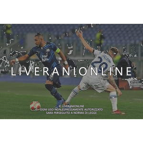Lazio vs Marsiglia Europa League - 3 giornata Stadio Olimpico - Roma 21-10-2021 nella foto Payet evita Lazzari FOTO FEDERICO GAETANO-AG ALDO LIVERANI SAS