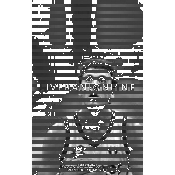 RETROSPETTIVA PIERO MONTECCHI CESTISTA GIOCATORE PALLACANESTRO NELLA FOTO CON LA MAGLIA DELLA PHILIPS MILANO CAMPIONATO BASKET 1989-1990 ©ARCHIVIO AG. ALDO LIVERANI SAS