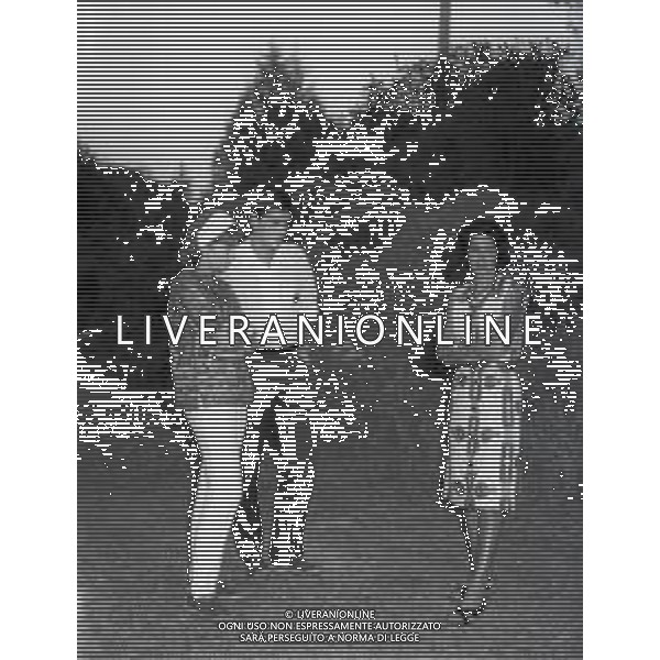 RETROPETTIVA GUY BORBONE PARMA REALI NELLA FOTO GUY BORBONE PARMA CON LA MADRE IL FRATELLO E LA MOGLIE BRIGITTE PEU-DUVALLON A CANNES IL GIORNO 01-10-1964 AG ALDO LIVERANI SAS