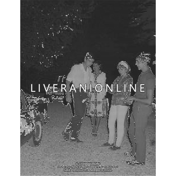 RETROPETTIVA GUY BORBONE PARMA REALI NELLA FOTO GUY BORBONE PARMA CON LA MADRE IL FRATELLO E LA MOGLIE BRIGITTE PEU-DUVALLON A CANNES IL GIORNO 01-10-1964 AG ALDO LIVERANI SAS