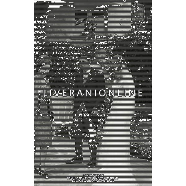 RETROPETTIVA GUY BORBONE PARMA REALI NELLA FOTO GUY BORBONE PARMA MATRIMONIO A NIZZA IN CHIESA CON LA MOGLIE BRIGITTE PEU-DUVALLON IL GIORNO 11-07-1964 AG ALDO LIVERANI SAS
