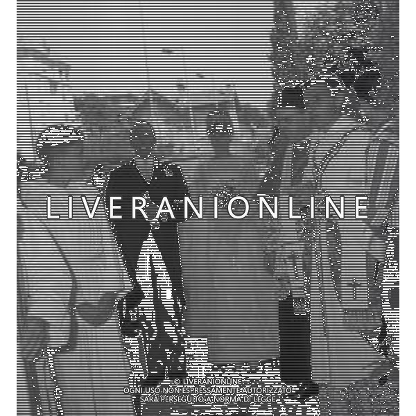 RETROPETTIVA GUY BORBONE PARMA REALI NELLA FOTO GUY BORBONE PARMA MATRIMONIO A NIZZA IN CHIESA CON LA MOGLIE BRIGITTE PEU-DUVALLON IL GIORNO 11-07-1964 AG ALDO LIVERANI SAS