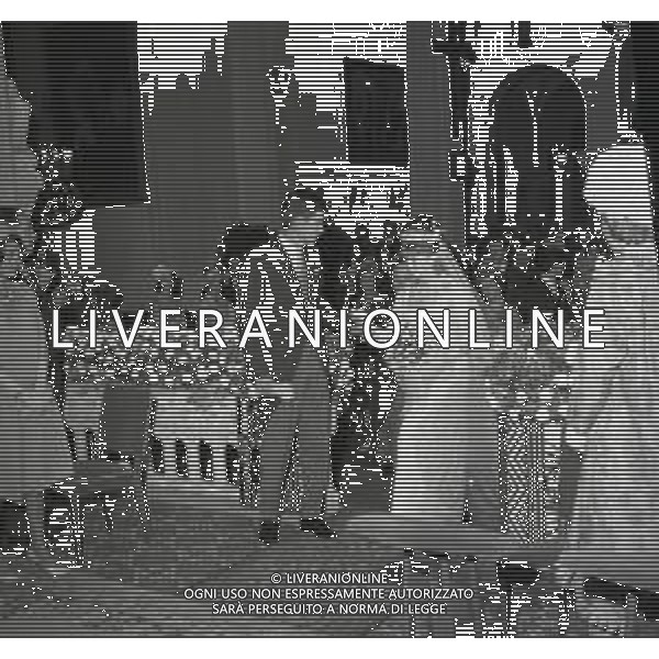 RETROPETTIVA GUY BORBONE PARMA REALI NELLA FOTO GUY BORBONE PARMA MATRIMONIO A NIZZA IN CHIESA CON LA MOGLIE BRIGITTE PEU-DUVALLON IL GIORNO 11-07-1964 AG ALDO LIVERANI SAS