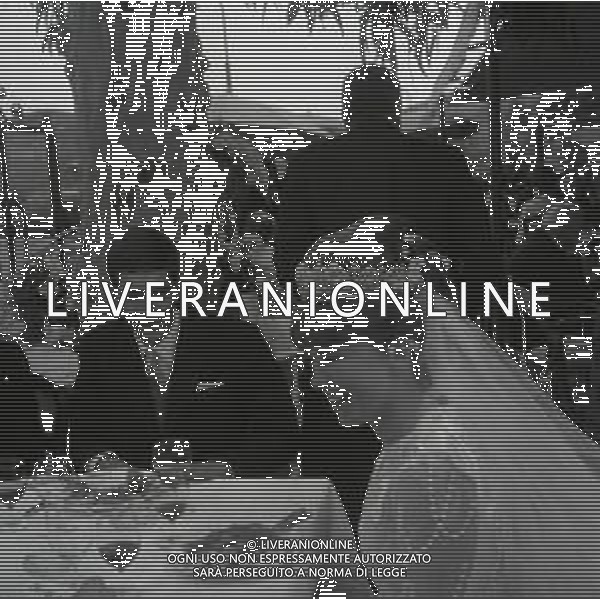 RETROPETTIVA GUY BORBONE PARMA REALI NELLA FOTO GUY BORBONE PARMA MATRIMONIO A NIZZA IN CHIESA CON LA MOGLIE BRIGITTE PEU-DUVALLON IL GIORNO 11-07-1964 AG ALDO LIVERANI SAS