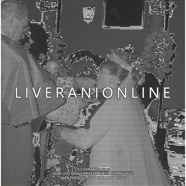 RETROPETTIVA GUY BORBONE PARMA REALI NELLA FOTO GUY BORBONE PARMA MATRIMONIO A NIZZA IN CHIESA CON LA MOGLIE BRIGITTE PEU-DUVALLON IL GIORNO 11-07-1964 AG ALDO LIVERANI SAS