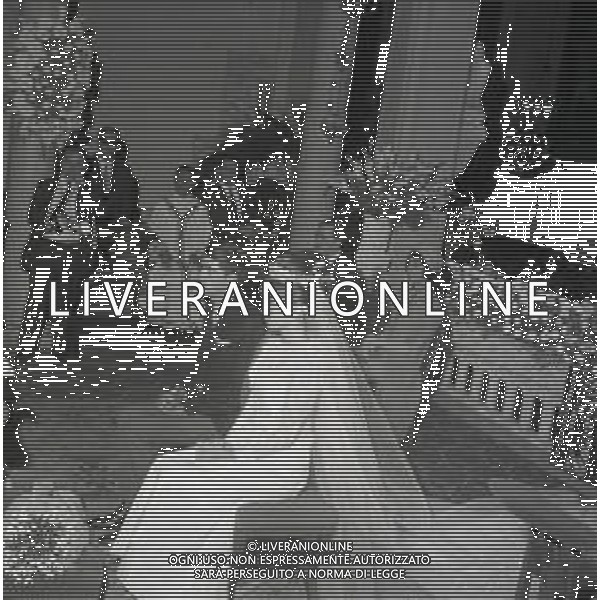 RETROPETTIVA GUY BORBONE PARMA REALI NELLA FOTO GUY BORBONE PARMA MATRIMONIO A NIZZA IN CHIESA CON LA MOGLIE BRIGITTE PEU-DUVALLON IL GIORNO 11-07-1964 AG ALDO LIVERANI SAS