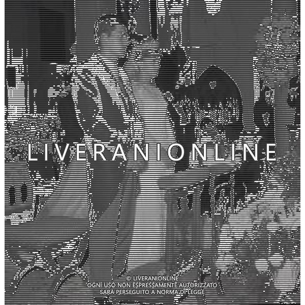 RETROPETTIVA GUY BORBONE PARMA REALI NELLA FOTO GUY BORBONE PARMA MATRIMONIO A NIZZA IN CHIESA CON LA MOGLIE BRIGITTE PEU-DUVALLON IL GIORNO 11-07-1964 AG ALDO LIVERANI SAS