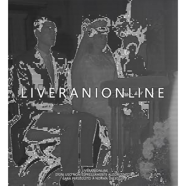 RETROPETTIVA GUY BORBONE PARMA REALI NELLA FOTO GUY BORBONE PARMA MATRIMONIO A NIZZA IN CHIESA CON LA MOGLIE BRIGITTE PEU-DUVALLON IL GIORNO 11-07-1964 AG ALDO LIVERANI SAS