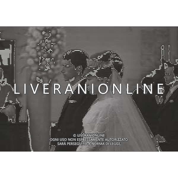 RETROPETTIVA GUY BORBONE PARMA REALI NELLA FOTO GUY BORBONE PARMA MATRIMONIO A NIZZA IN CHIESA CON LA MOGLIE BRIGITTE PEU-DUVALLON IL GIORNO 11-07-1964 AG ALDO LIVERANI SAS