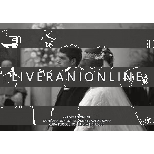 RETROPETTIVA GUY BORBONE PARMA REALI NELLA FOTO GUY BORBONE PARMA MATRIMONIO A NIZZA IN CHIESA CON LA MOGLIE BRIGITTE PEU-DUVALLON IL GIORNO 11-07-1964 AG ALDO LIVERANI SAS