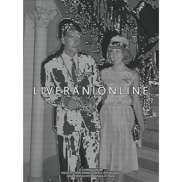 RETROPETTIVA GUY BORBONE PARMA REALI NELLA FOTO GUY BORBONE PARMA MATRIMONIO CIVILE A NIZZA CON LA MOGLIE BRIGITTE PEU-DUVALLON NELL\'ANNO 1964 AG ALDO LIVERANI SAS
