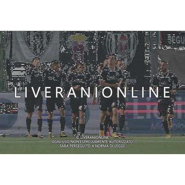 Alessio Brambilla (C)esulta con i suoi compagni dopo aver messo a segno la rete dello 0-1 durante la gara di Lega Pro girone B tra Teramo Calcio e Cesena presso lo stadio Gaetano Bonolis il 23 Ottobre 2021 a Teramo. (Photo: Danilo Di Giovanni) ©Danilo Di Giovanni/AGENZIA ALDO LIVERANI SAS