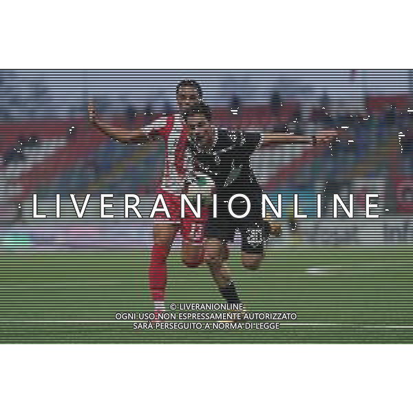 Giulio Favale (C) contrastato da Devid Eugene Bouah (T) durante la gara di Lega Pro girone B tra Teramo Calcio e Cesena presso lo stadio Gaetano Bonolis il 23 Ottobre 2021 a Teramo. (Photo: Danilo Di Giovanni) ©Danilo di Giovanni/AGENZIA ALDO LIVERANI SAS