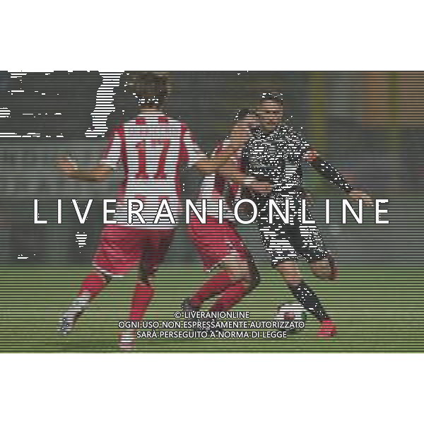 Salvatore Caturano (C) in azione durante la gara di Lega Pro girone B tra Teramo Calcio e Cesena presso lo stadio Gaetano Bonolis il 23 Ottobre 2021 a Teramo. (Photo: Danilo Di Giovanni) ©Danilo di Giovanni/AGENZIA ALDO LIVERANI SAS
