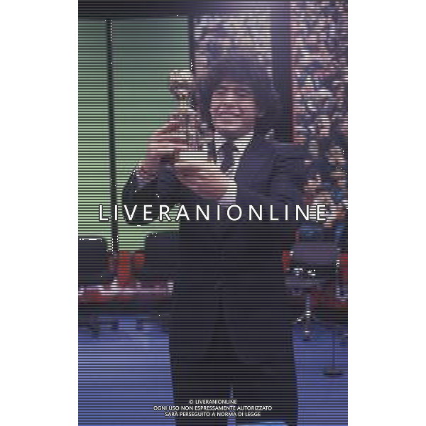 RETROSPETTIVA DIEGO ARMANDO MARADONA CALCIATORE NELLA FOTO DIEGO ARMANDO MARADONA NELL\'ANNO 1985-1986 ALLA TRASMISSIONE TELEVISIVA “EUROCALCIO“ AG ALDO LIVERANI SAS