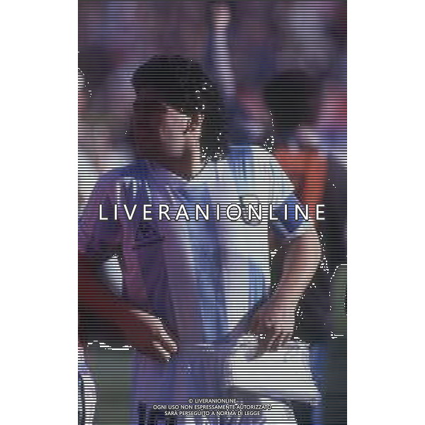 RETROSPETTIVA DIEGO ARMANDO MARADONA CALCIATORE NELLA FOTO DIEGO ARMANDO MARADONA CON LA MAGLIA DELLA NAZIONALE ARGENTINA AG ALDO LIVERANI SAS