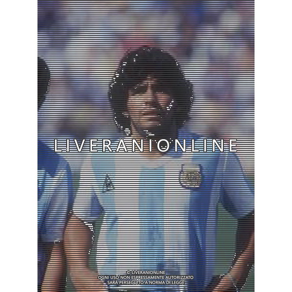RETROSPETTIVA DIEGO ARMANDO MARADONA CALCIATORE NELLA FOTO DIEGO ARMANDO MARADONA CON LA MAGLIA DELLA NAZIONALE ARGENTINA AG ALDO LIVERANI SAS