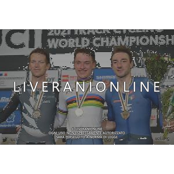 23-10-2021 World Championships Elite Track; Giornata 04; 2021, Ineos Grenadiers; 2021, New Zealand; 2021, Italia; Hayter, Ethan; Gates, Aaron; Viviani, Elia; Roubaix; ©SIROTTI / AGENZIA ALDO LIVERANI SAS