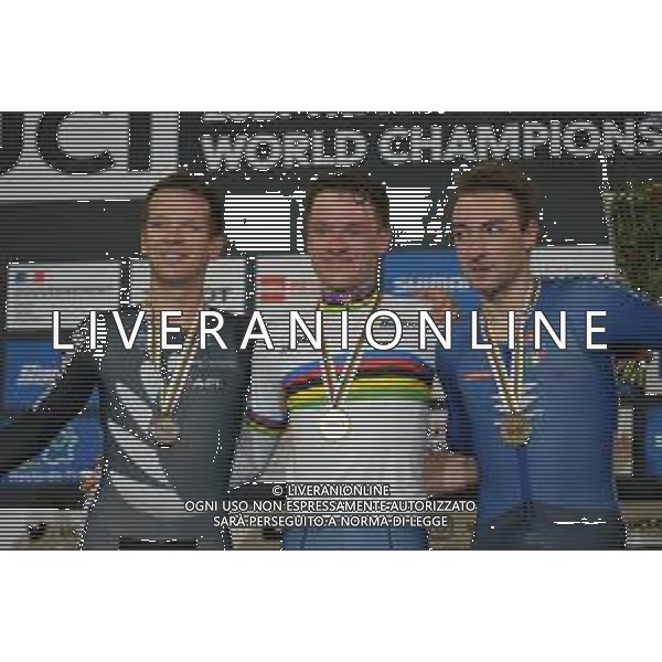 23-10-2021 World Championships Elite Track; Giornata 04; 2021, Ineos Grenadiers; 2021, New Zealand; 2021, Italia; Hayter, Ethan; Gates, Aaron; Viviani, Elia; Roubaix; ©SIROTTI / AGENZIA ALDO LIVERANI SAS