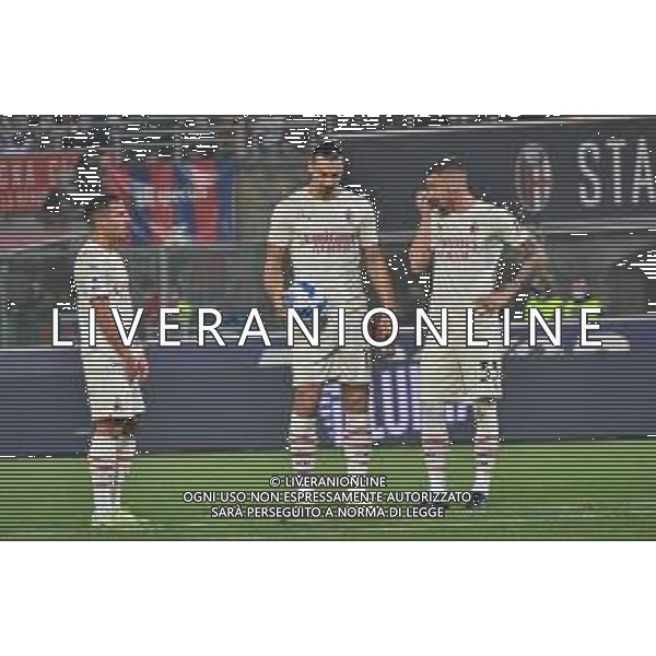 BOLOGNA vs MILAN CAMPIONATO CALCIO SERIE A TIM 23.10.2021 NELLA FOTO ZLATAN IBRAHIMOVIC E ISMAEL BENNACER ©VILLANI / AGENZIA ALDO LIVERANI SAS