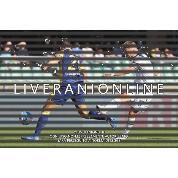 Hellas Verona vs Lazio Campionato Serie A TIM - 9 giornata Stadio Bentegodi - Verona 24-10-2021 nella foto ciro Immobile contrastato da Gunter ©Federico Gaetano / AGENZIA ALDO LIVERANI SAS