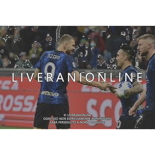 esultanza Inter dopo il gol dell\'1 a 0 Edin Dzeko con lautaro martinez Inter vs Juventus Campionato Serie A TIM - 9a giornata Milano 24-10-2021 Stadio Giuseppe Meazza - San Siro foto Roberto Garavaglia/ag. Aldo Liverani sas / AGENZIA ALDO LIVERANI SAS
