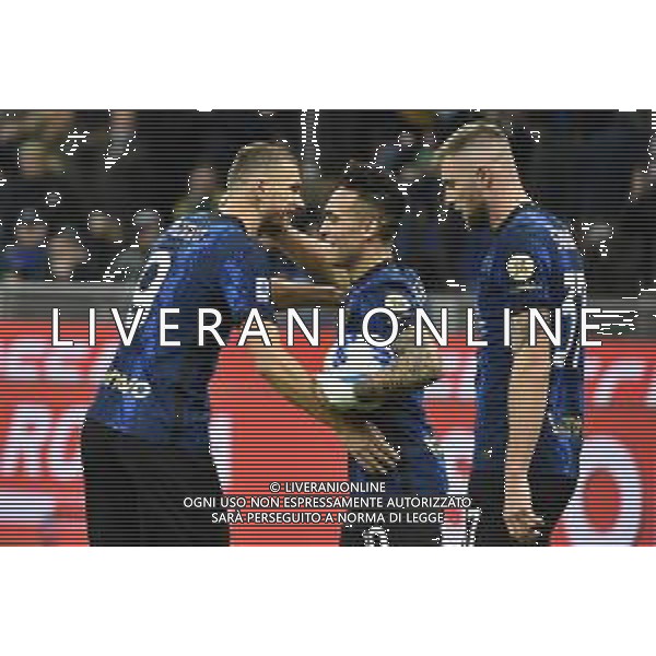 esultanza Inter dopo il gol dell\'1 a 0 Edin Dzeko con lautaro martinez Inter vs Juventus Campionato Serie A TIM - 9a giornata Milano 24-10-2021 Stadio Giuseppe Meazza - San Siro foto Roberto Garavaglia/ag. Aldo Liverani sas / AGENZIA ALDO LIVERANI SAS