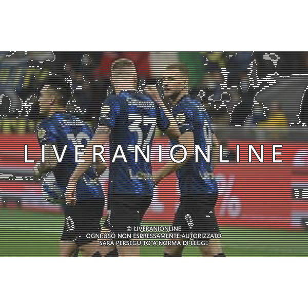 esultanza Inter dopo il gol dell\'1 a 0 Edin Dzeko con lautaro martinez Inter vs Juventus Campionato Serie A TIM - 9a giornata Milano 24-10-2021 Stadio Giuseppe Meazza - San Siro foto Roberto Garavaglia/ag. Aldo Liverani sas / AGENZIA ALDO LIVERANI SAS
