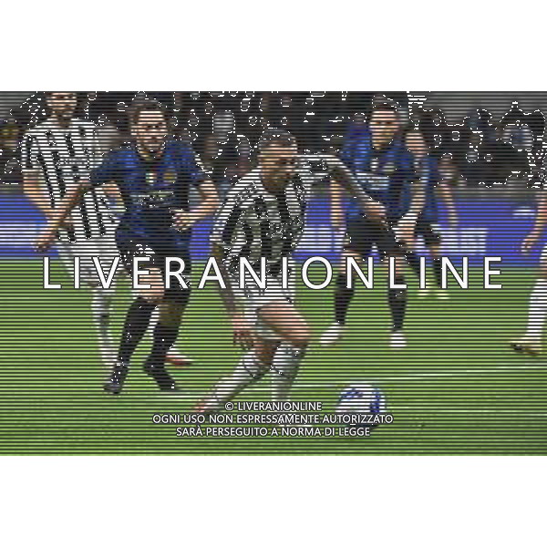 Federico Bernardeschi (Juventus) - Hakan Calhanoglu Inter vs Juventus Campionato Serie A TIM - 9a giornata Milano 24-10-2021 Stadio Giuseppe Meazza - San Siro foto Roberto Garavaglia/ag. Aldo Liverani sas / AGENZIA ALDO LIVERANI SAS
