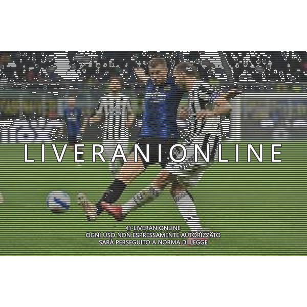 Edin Dzeko (Inter) e Giorgio Chiellini (Juventus) Inter vs Juventus Campionato Serie A TIM - 9a giornata Milano 24-10-2021 Stadio Giuseppe Meazza - San Siro foto Roberto Garavaglia/ag. Aldo Liverani sas / AGENZIA ALDO LIVERANI SAS