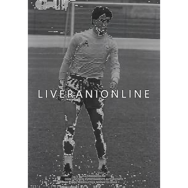 RETROSPETTIVA MASSIMO ALBIERO CALCIATORE NELLA FOTO MASSIMO ALBIERO CON LA MAGLIA DELLA NAZIONALE ITALIANA UNDER 21 NELL\'ANNO 1980-1981 IN ALLENAMENTO AG ALDO LIVERANI SAS