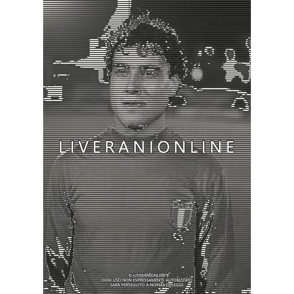 RETROSPETTIVA MASSIMO ALBIERO CALCIATORE NELLA FOTO MASSIMO ALBIERO CON LA MAGLIA DELLA NAZIONALE ITALIANA UNDER 21 NELL\'ANNO 1980-1981 AG ALDO LIVERANI SAS