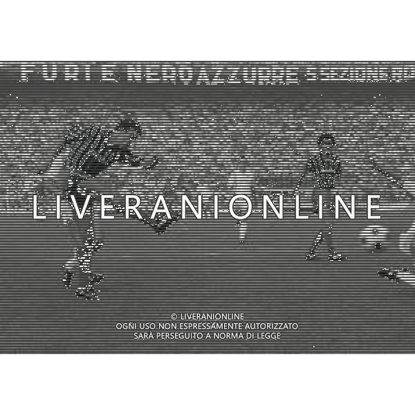 19-09-1982 MILANO CAMPIONATO DI CALCIO SERIE A INTER SAMPDORIA 1-2 NELLA FOTO TIRO GIUSEPPE BERGOMI AG ALDO LIVERANI SAS