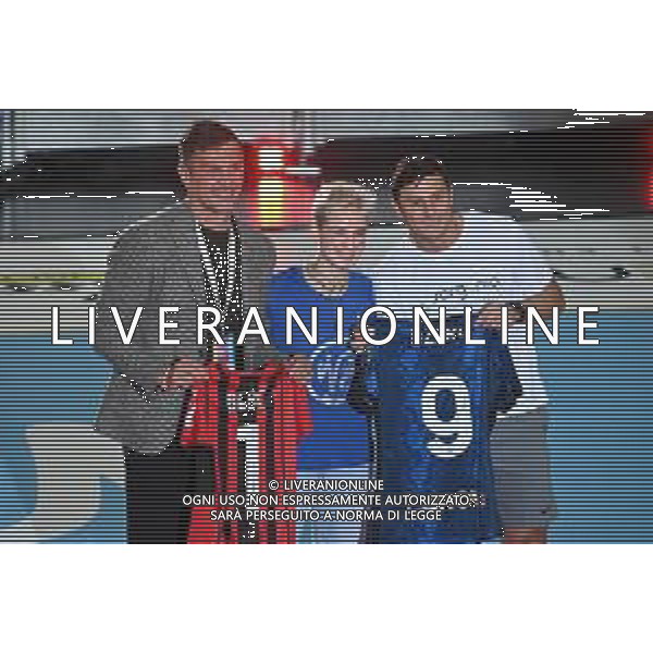¬© TVRG WEmbrace Sport nella foto Bebe Vio con Paolo Maldini SX e Javier Zanetti DX Milano 25-10-2021 WEmbrace Sport evento presso l\'Allianz Cloud PalaLido che mette di fronte in gara campioni olimpici e paralimpici di diverse discipline sportive foto Roberto Garavaglia/ag. Aldo Liverani sas/ AGENZIA ALDO LIVERANI SAS