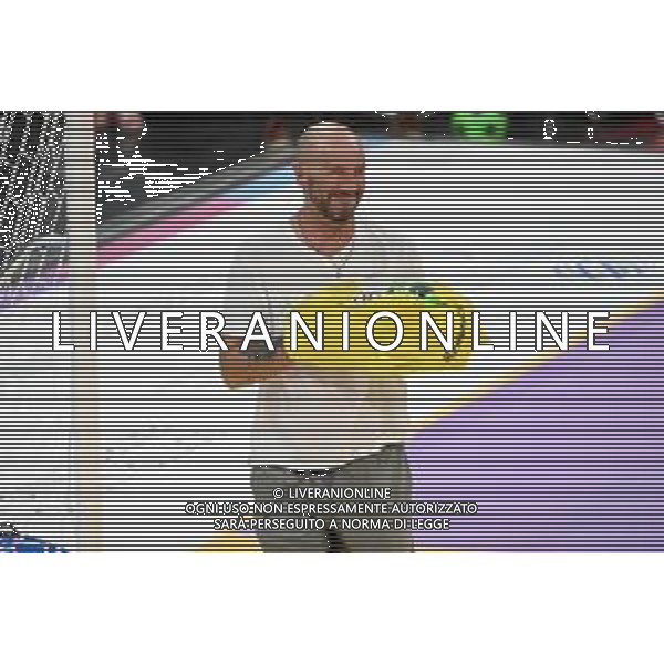 ¬© TVRG WEmbrace Sport nella foto Walter Zenga Milano 25-10-2021 WEmbrace Sport evento presso l\'Allianz Cloud PalaLido che mette di fronte in gara campioni olimpici e paralimpici di diverse discipline sportive foto Roberto Garavaglia/ag. Aldo Liverani sas/ AGENZIA ALDO LIVERANI SAS