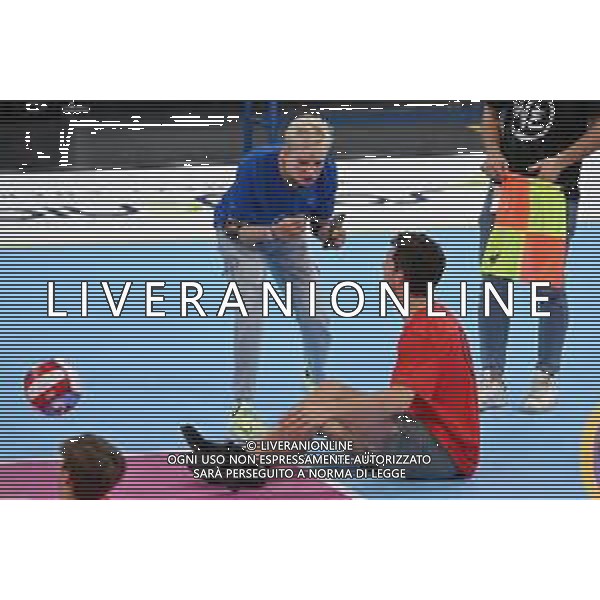 ¬© TVRG WEmbrace Sport nella foto Bebe Vio con Filippo Tortu Milano 25-10-2021 WEmbrace Sport evento presso l\'Allianz Cloud PalaLido che mette di fronte in gara campioni olimpici e paralimpici di diverse discipline sportive foto Roberto Garavaglia/ag. Aldo Liverani sas/ AGENZIA ALDO LIVERANI SAS